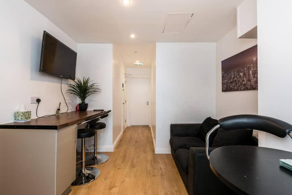 Liverpool City Centre - Fabulous 3 En-Suite Bedrooms - Sleeps 10 People Exterior photo
